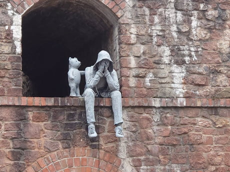 Beautiful statue in Bristol to raise awareness for suicide.
