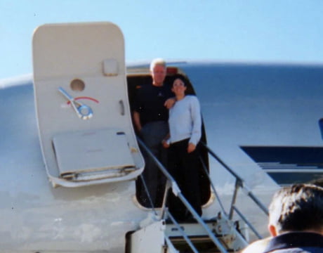 Bill Clinton denies going to Epstein island, so heres a picture of him and Maxwell on Epstein's jet