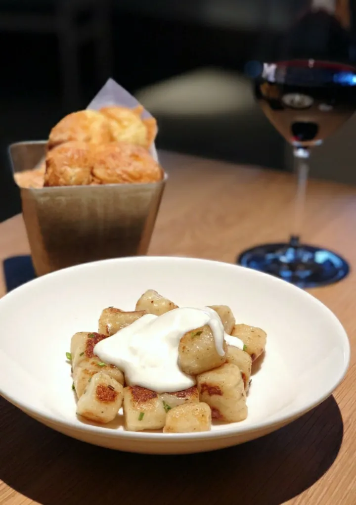 Gnocchi with wine