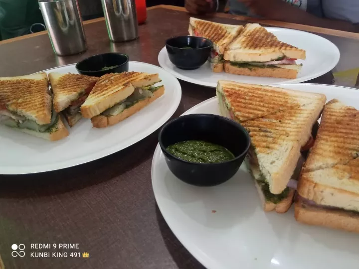 My girlfriend is eating in famous restaurant 😋