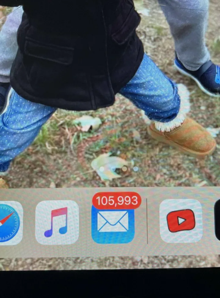 My mother's phone