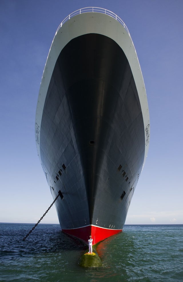 Queen Mary 2 and it&#039;s Captain