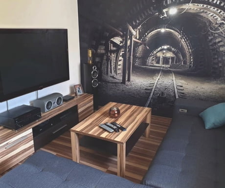 This wallpaper would creep me out..